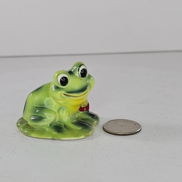 Vintage Josef Originals Ceramic Frog Figurine Lily Pad Red Flower - Picture 8 of 8
